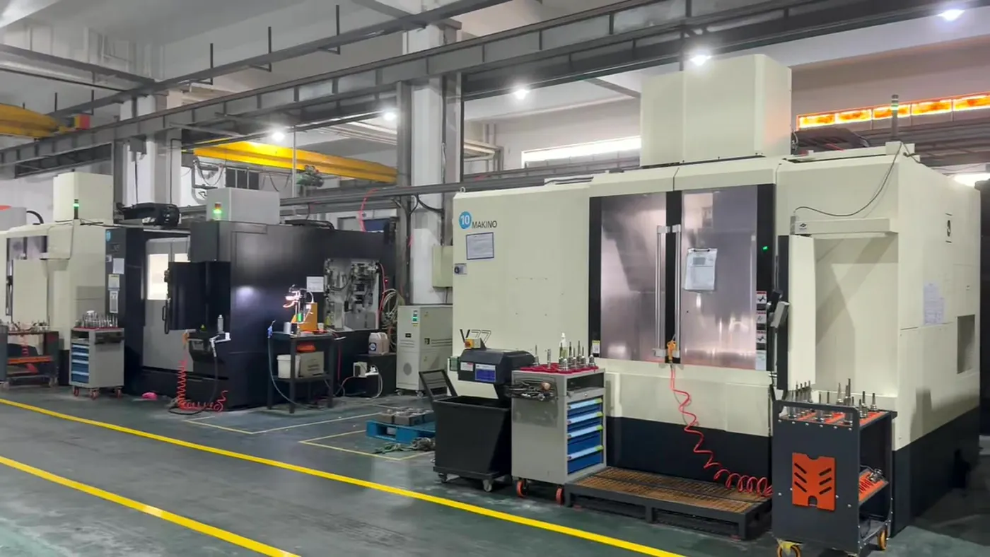 Makino precision mould finishing center